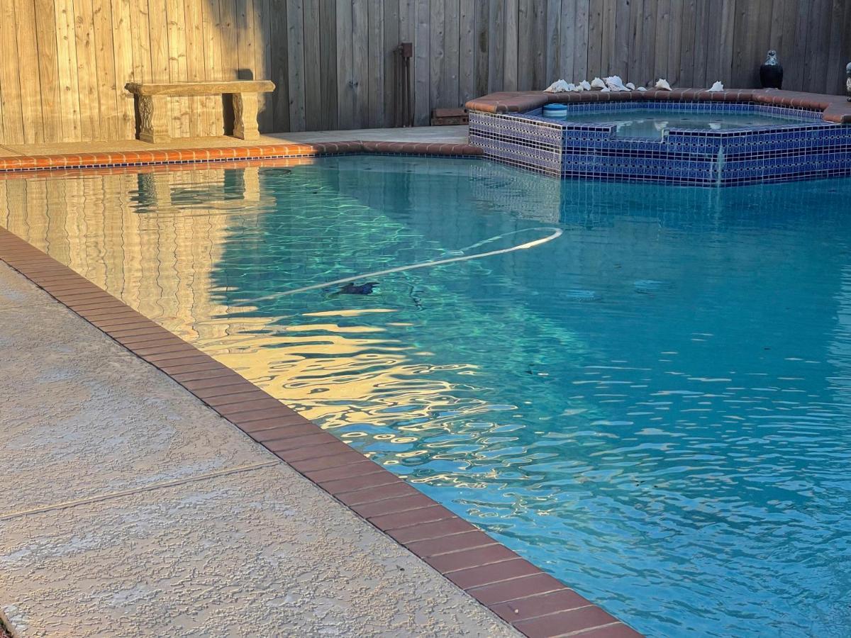 Royce Mini-Mansion With Heated Pool & Spa Houston Exterior foto