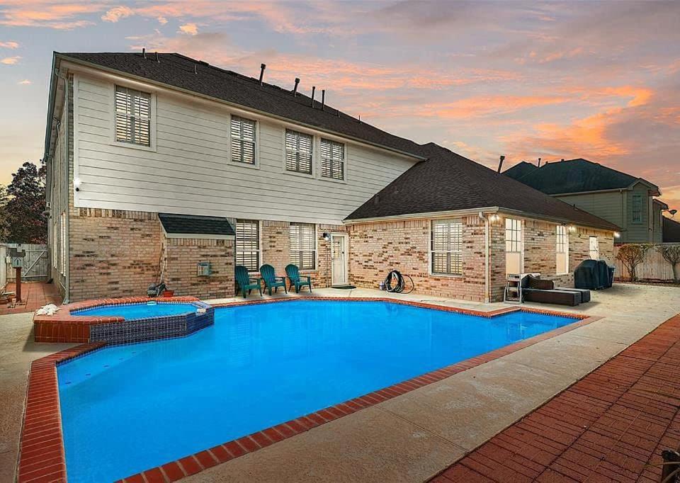 Royce Mini-Mansion With Heated Pool & Spa Houston Exterior foto