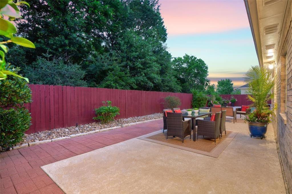 Royce Mini-Mansion With Heated Pool & Spa Houston Exterior foto